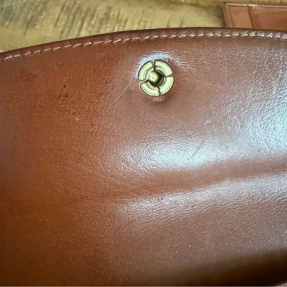 Vintage Coach Long Snap Bi-fold Wallet & Checkbook Cover in British Tan Leather - Picture 15 of 17